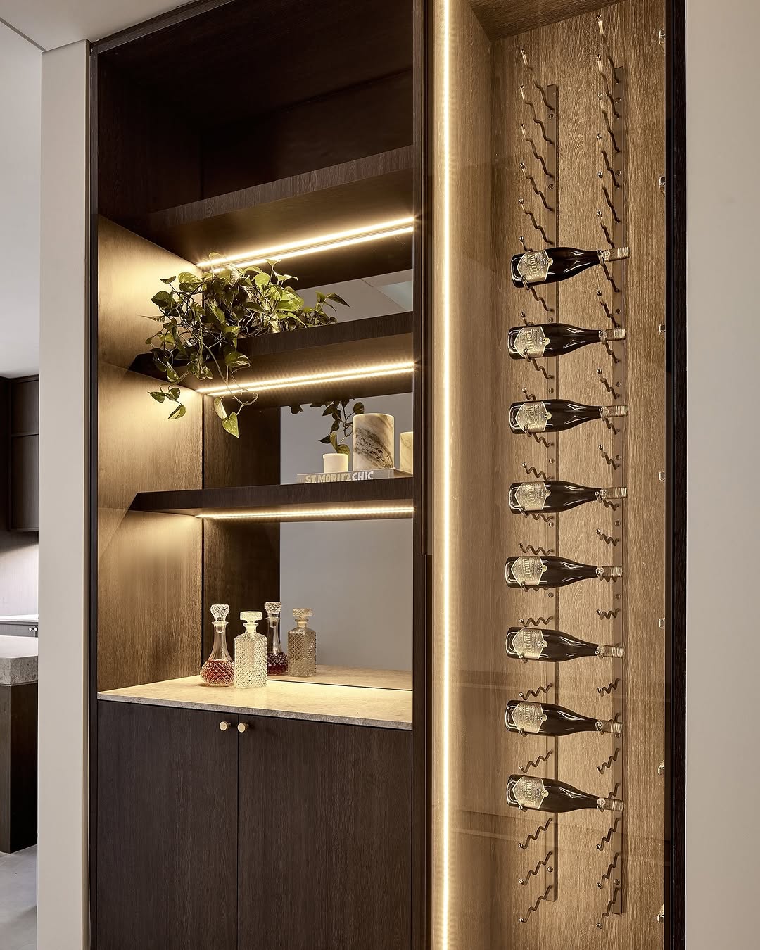 Modern luxury in Abbotsford – a stunning duplex featuring sleek design and premium finishes — image 1